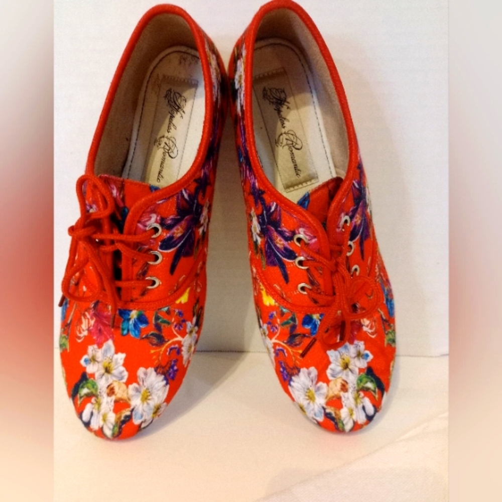 Hopeless Romantic Red Floral Sneakers‎ Sz.9